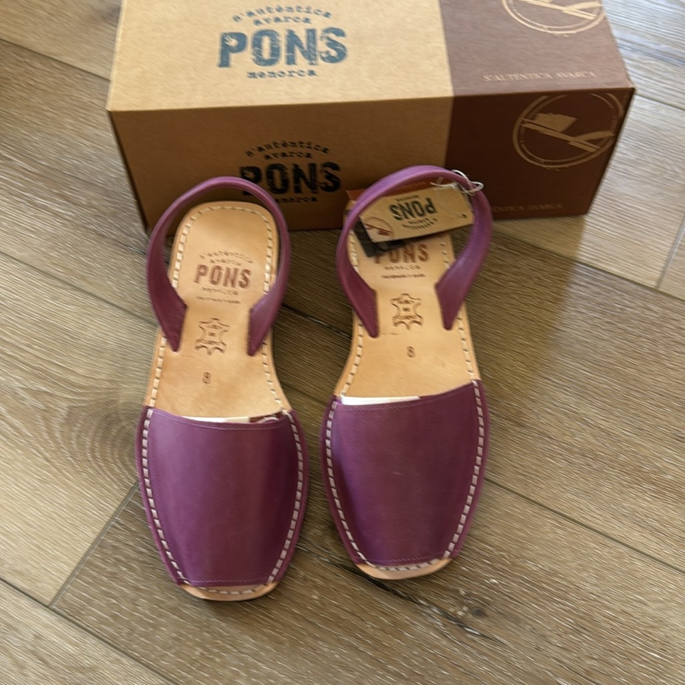 NIB New Pons Wedge Sandals in Purple